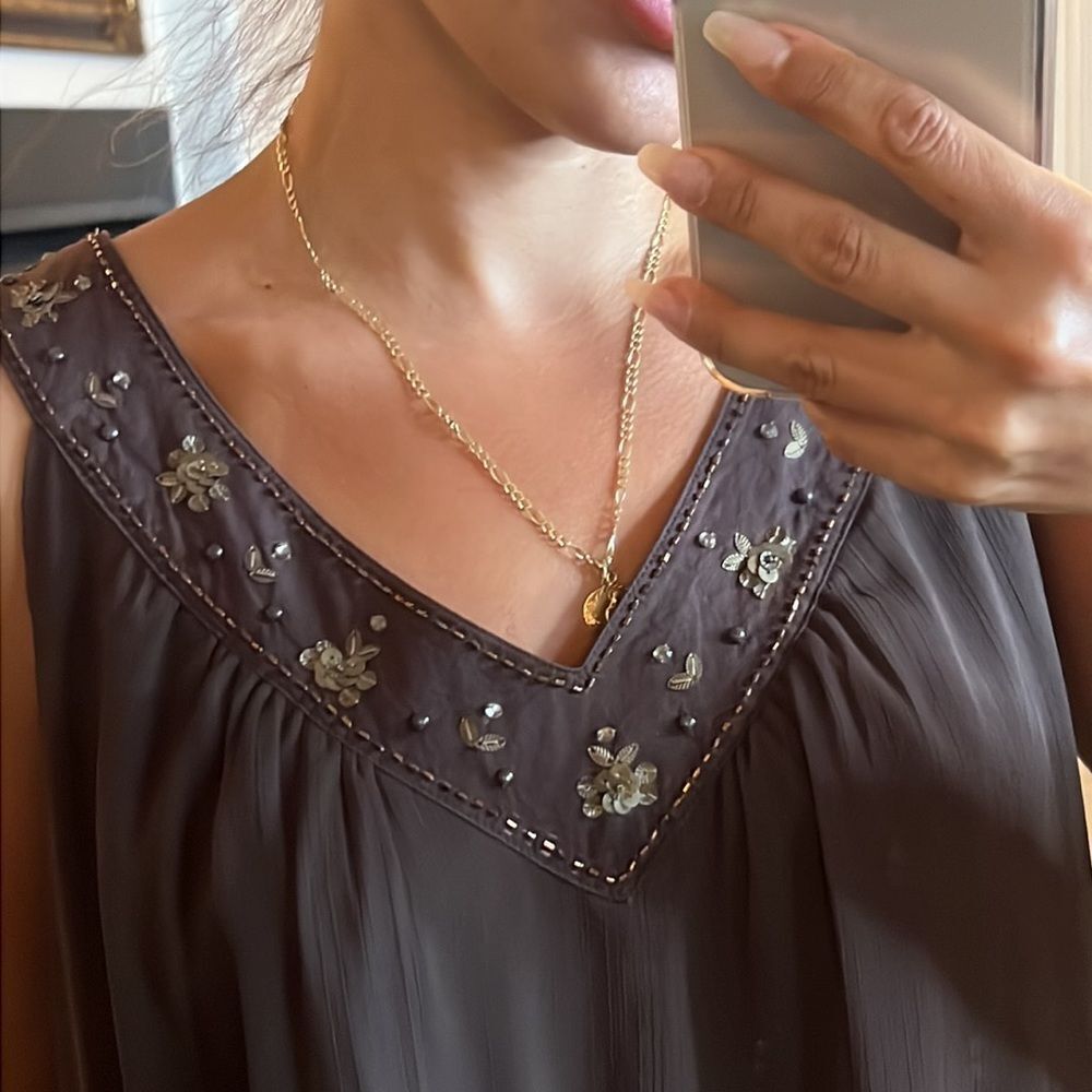 💕Cute top💕 - Picture 2 of 7